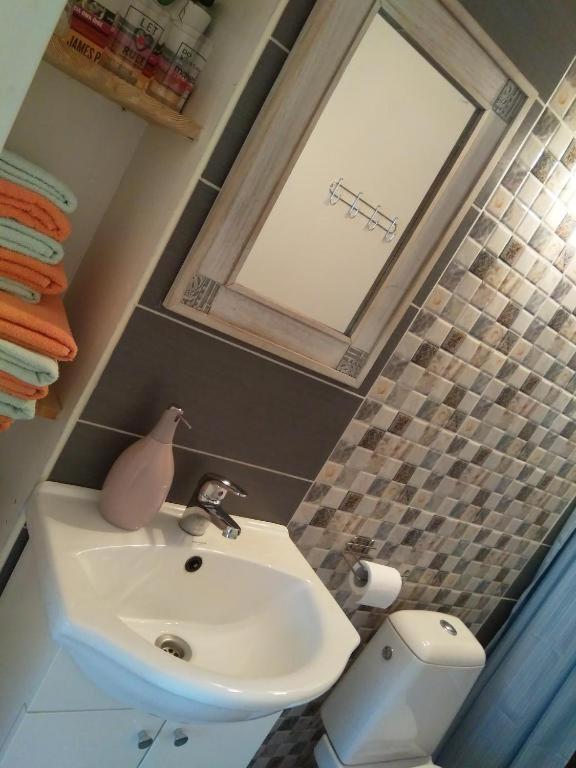 Liisu Kuelalistemaja Apartment Haapsalu Bagian luar foto